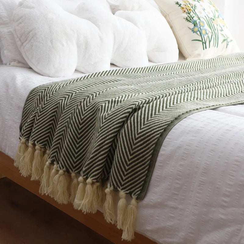 Modern Blanket | Elm Cozy Throw